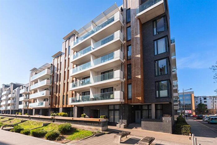 2 Bedroom Apartment To Rent In Millennium Promenade, Bristol, BS1