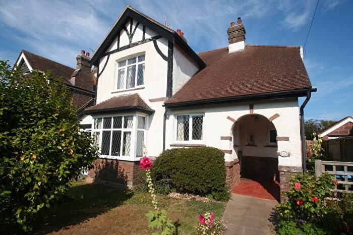 3 Bedroom Detached House For Sale In Harsfold Rd, Littlehampton, BN16