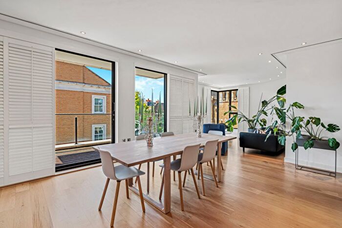 2 Bedroom Flat To Rent In Wycombe Square, Kensington, London, United Kingdom, W8