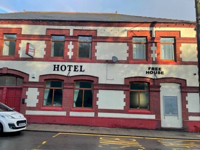 Studio To Rent In Penrhiwceiber, Mountain Ash, CF45