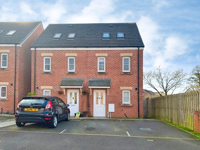 3 Bedroom House To Rent In Ffordd Cadfan, Bridgend, CF31