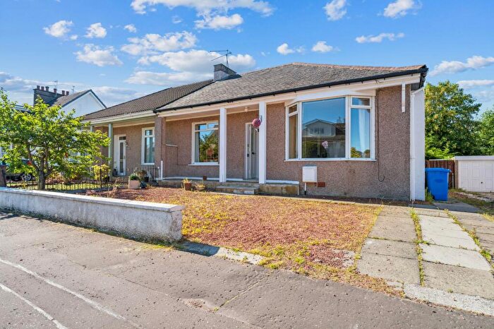 3 Bedroom Semi-Detached Bungalow For Sale In Kings Park Avenue, Rutherglen, Glasgow, G73