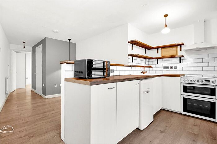 1 Bedroom Flat To Rent In Boulcott Street, Limehouse, E1