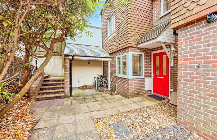 3 Bedroom End Of Terrace House To Rent In Arlowe Drive, Southampton, SO16