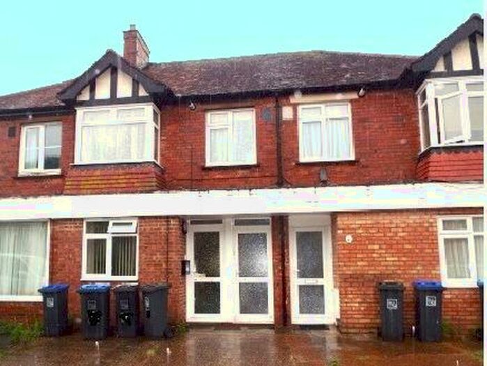 1 Bedroom Flat To Rent In Freshbrook Road, Lancing, BN15