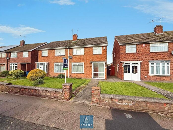 3 Bedroom Semi Detached House For Sale In Brixham Drive, Wyken, Coventry, CV2