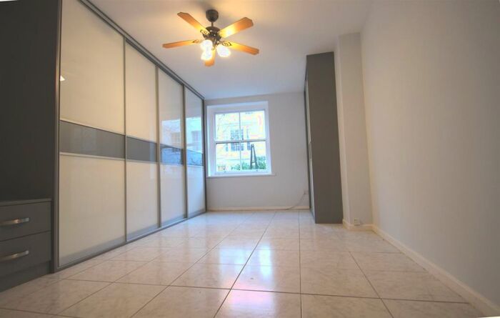 2 Bedroom Apartment To Rent In Robinson Row, Hull, HU1