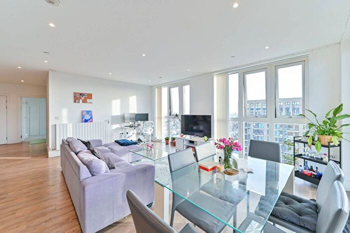 3 Bedroom Flat For Sale In Compton House, Woolwich Riverside, London, SE18