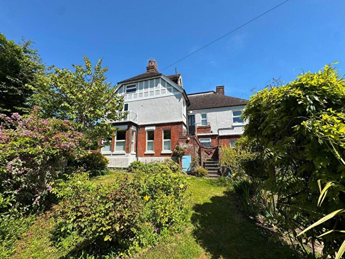 3 Bedroom Apartment For Sale In Hillcrest Road, Hythe, CT21