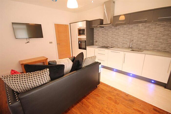 1 Bedroom Apartment To Rent In Lansdowne Court, Gosforth, NE3
