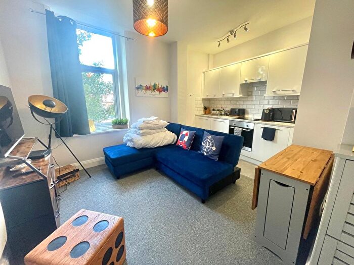 1 Bedroom Flat To Rent In The Crescent, Bournemouth, BH1