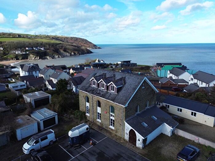 5 Bedroom Property For Sale In Heol Y Graig, Aberporth, Cardigan, SA43