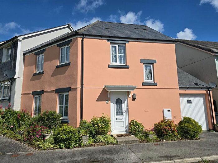 3 Bedroom Property For Sale In Kit Hill View, Launceston, PL15