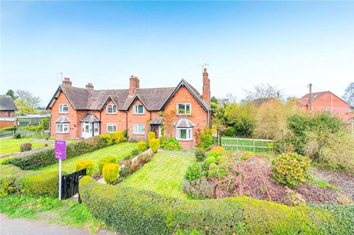 3 Bedroom Semi-Detached House For Sale In Humber Lane, Telford, TF2