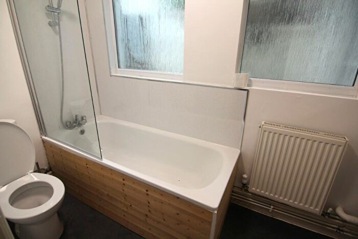 2 Bedroom Flat To Rent In Clarendon Villas, Hove, East Sussex, BN3