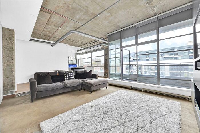 1 Bedroom Flat To Rent In Canal Building, Shepherdess Walk, N1