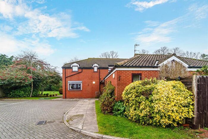 2 Bedroom Retirement Property For Sale In Chapel Road, Tadworth, KT20