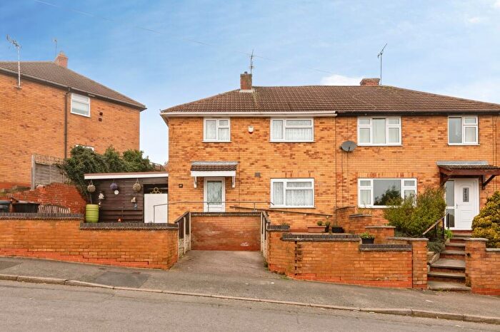 3 Bedroom Semi Detached House For Sale In Fraser Square, Carlton, Nottingham, Nottinghamshire, NG4