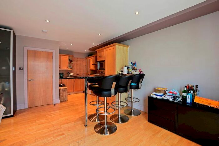 3 Bedroom Town House To Rent In Surrey Row, London, SE1