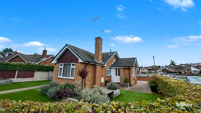3 Bedroom Detached Bungalow For Sale In The Spinney, Shirebrook, NG20