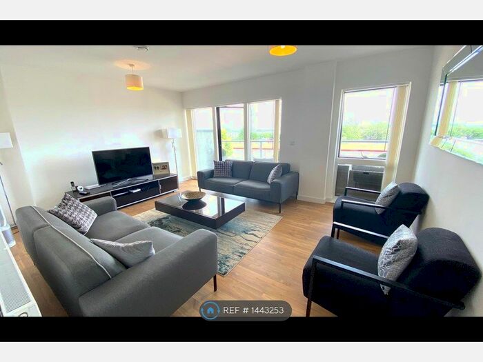 4 Bedroom Flat To Rent In Bawley Court, London, E16
