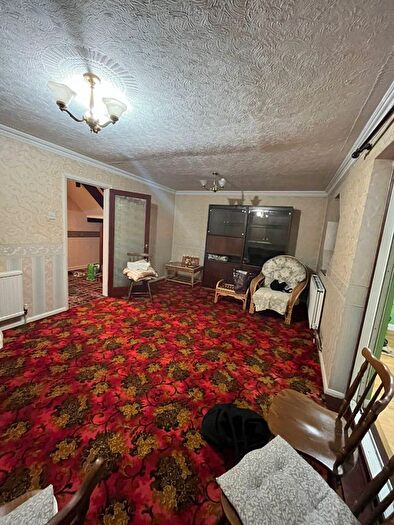 4 Bedroom Detached House To Rent In Luton Road, Dunstable, Bedfordshire, LU5