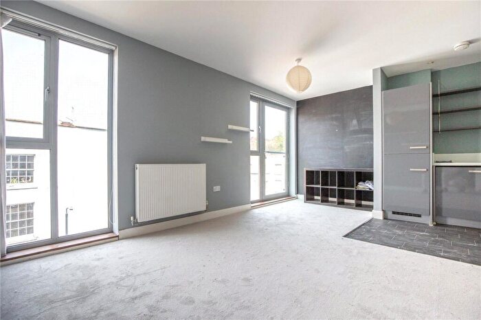 1 Bedroom Apartment To Rent In Armidale Place, Bristol, BS6