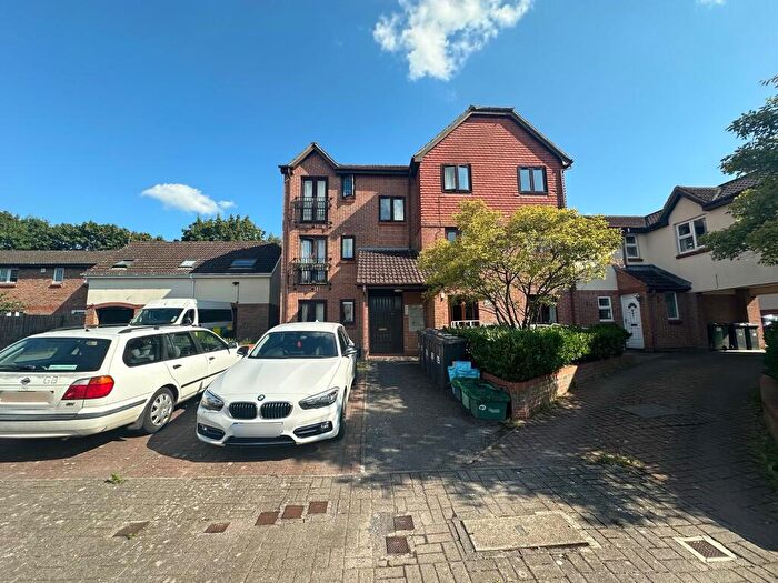 1 Bedroom Flat To Rent In Oakridge Close, Abbeymead, GL4