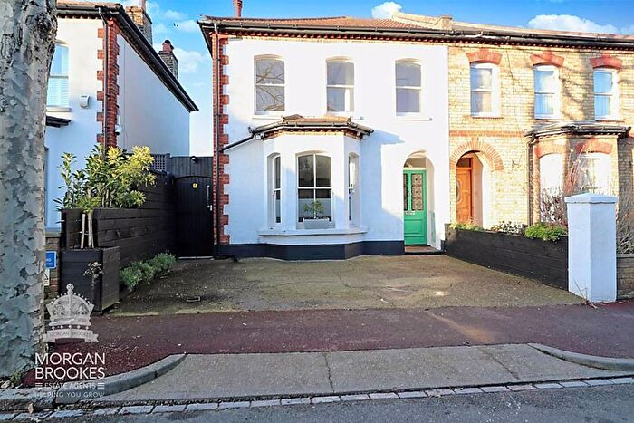 4 Bedroom Semi-Detached House To Rent In Park Terrace, Westcliff-On-Sea, SS0