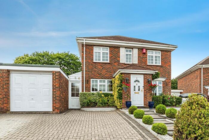 4 Bedroom Detached House For Sale In Beckett Close, Basingstoke, RG23