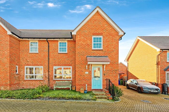 4 Bedroom Semi-Detached House For Sale In Russett Lane, Faversham, ME13