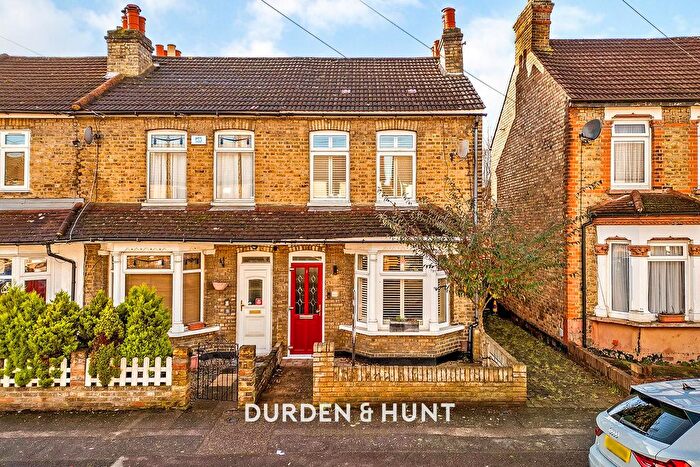 2 Bedroom End Terrace House For Sale In Douglas Road, Hornchurch, RM11