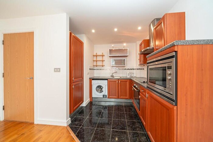 2 Bedroom Apartment To Rent In Brookfield House, Selden Hill, Hemel Hempstead, Hertfordshire, HP2