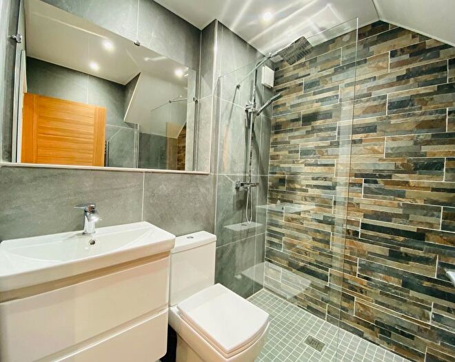 1 Bedroom Flat To Rent In Medina Villas, Hove, BN3