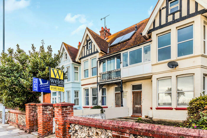 3 Bedroom Apartment To Rent In Brighton Road, BN11