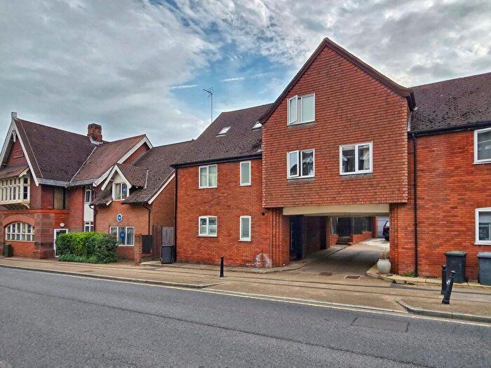 4 Bedroom Coach House For Sale In Bedford Street, Ampthill, Bedfordshire, MK45
