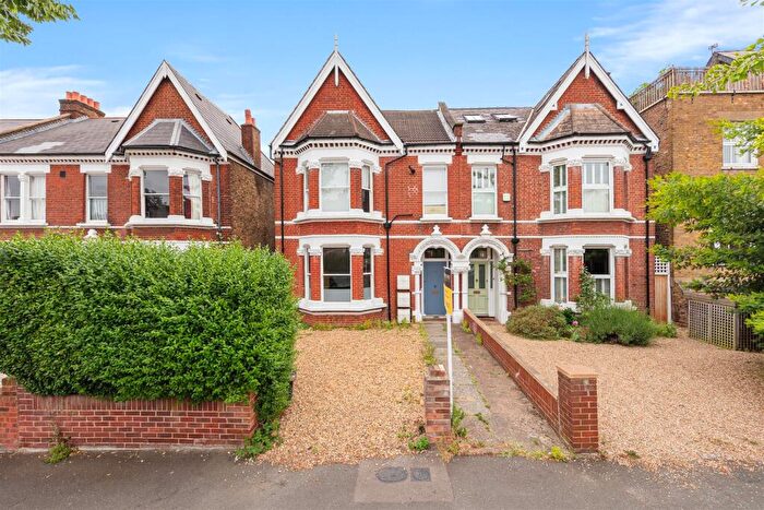 1 Bedroom Flat For Sale In Rosendale Road, London, SE21