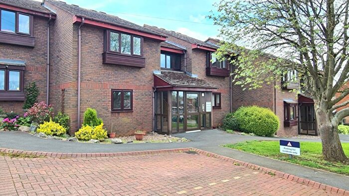 1 Bedroom Flat To Rent In New Croft, Northants, NN7