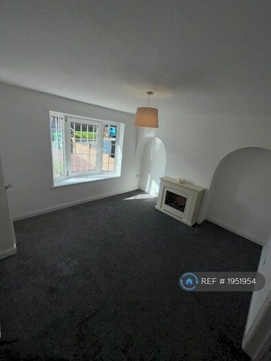 3 Bedroom Terraced House To Rent In Beeches Road, Oldbury, B68