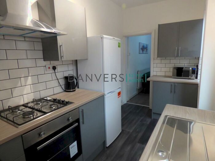 3 Bedroom Terraced House To Rent In Warwick Street, Leicester, LE3