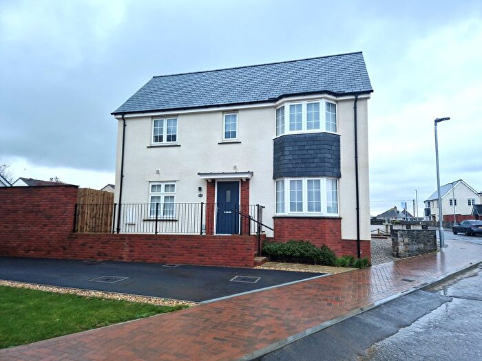 3 Bedroom Semi-Detached House To Rent In Reden Road, Bude, EX23