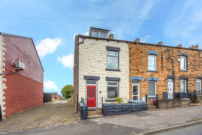 3 Bedroom End Of Terrace House To Rent In Warren Quarry Lane, Barnsley, S70