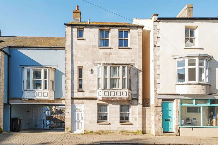 4 Bedroom End Of Terrace House For Sale In Fortuneswell, Portland, DT5
