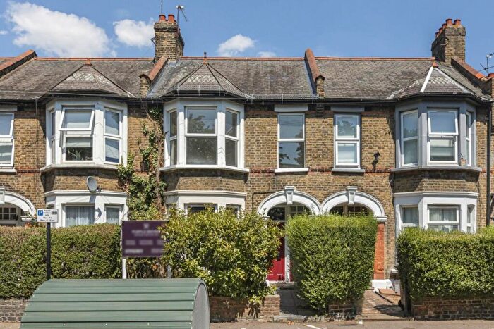 3 Bedroom Maisonette To Rent In Francis Road, Leyton, London, E10