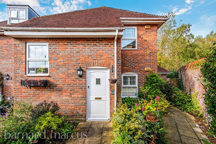 2 Bedroom Flat For Sale In Reigate Road, Burgh Heath, Tadworth, KT20