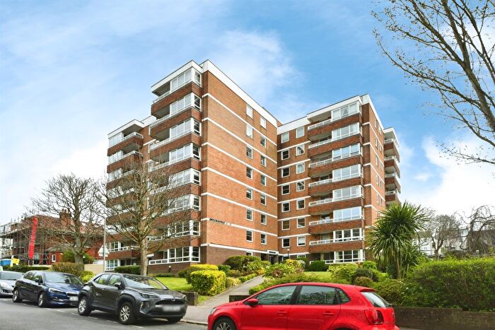 2 Bedroom Flat For Sale In Greenacres, Brighton, BN1