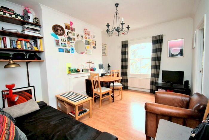 1 Bedroom Flat To Rent In Oakley Road, Islington, N1