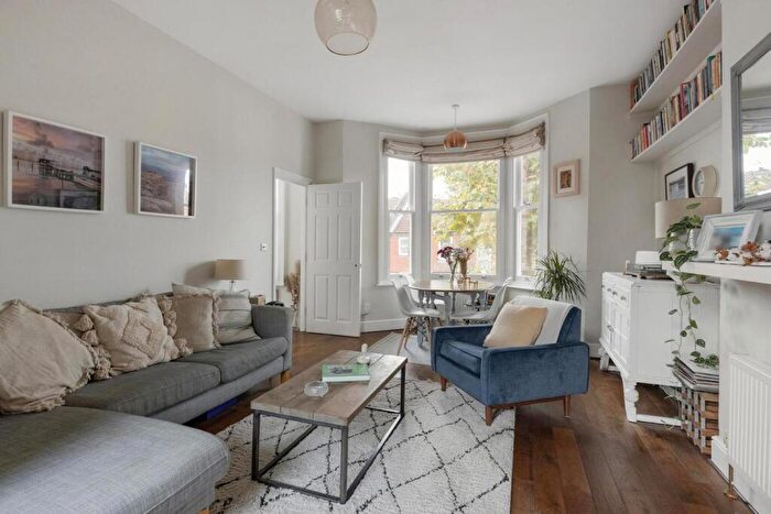 2 Bedroom Apartment To Rent In Becondale Road, London, SE19