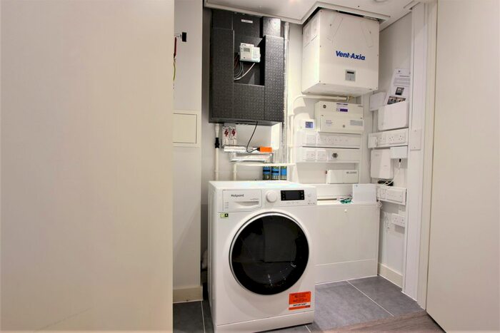 1 Bedroom Flat To Rent In Skylark Point, Newnton Close, London, N4