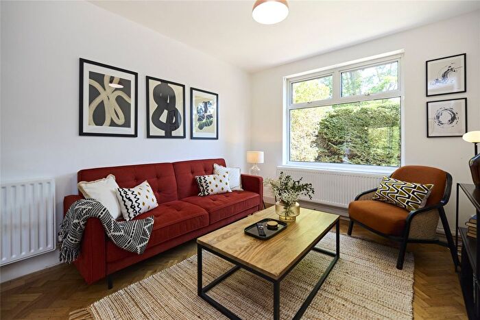 4 Bedroom Semi-Detached House To Rent In Claremont Road, West Byfleet, Surrey, KT14